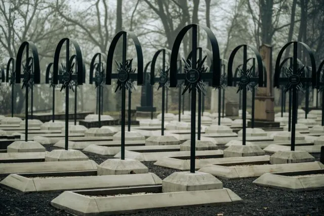 Lipsa locurilor de veci în marile orașe: ce opțiuni mai rămân familiilor — Piata Funerara - marketplace de servicii funerare profesioniste!