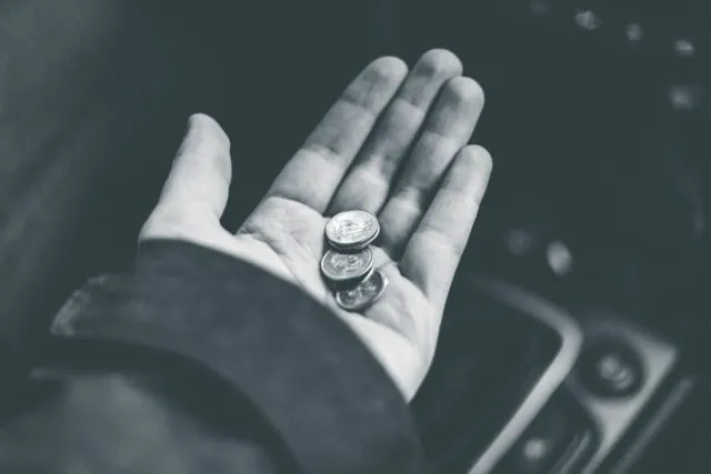 Ajutorul de deces în 2026: cine are dreptul și cum se obține de la stat — Piata Funerara - marketplace de servicii funerare profesioniste!