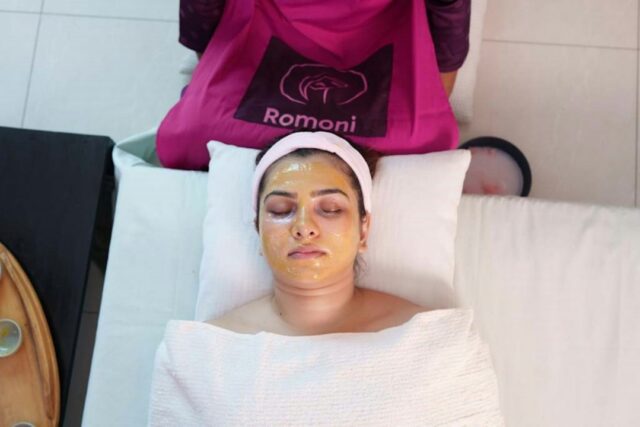 Photo facial restoration techniques