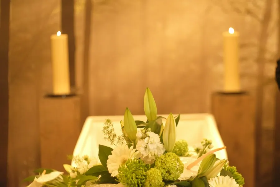 offering condolences etiquette
