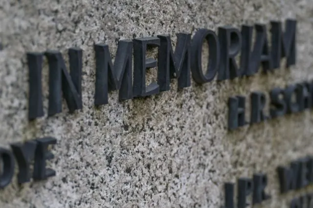 Photo common mistakes memorial customs
