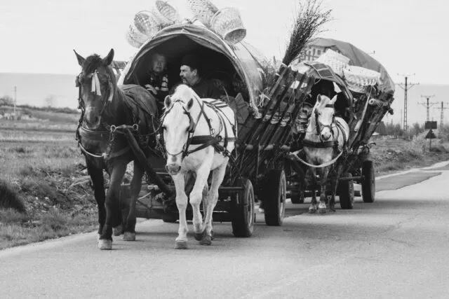 Photo Romanian funeral traditions analysis